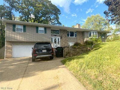 /international/us/83-watson-lane-belpre-oh-110107713175/