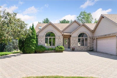 /international/us/5938-burke-trail-inver-grove-heights-mn-110101000508/