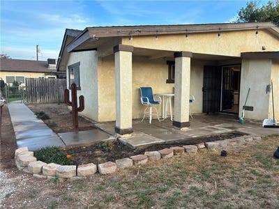 /international/us/4310-center-avenue-norco-ca-110119987720/