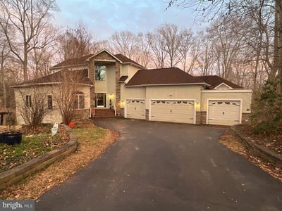 /international/us/8701-sinclair-mill-road-manassas-va-110106187634/