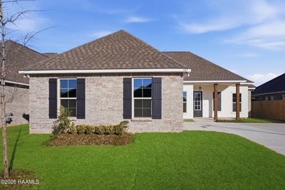/international/us/107-fairdale-drive-youngsville-la-110105413938/