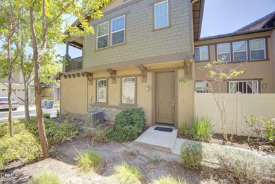 /international/us/3230-london-lane-oxnard-ca-110107690274/