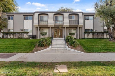 /international/us/22050-calvert-street-woodland-hills-ca-110099993812/