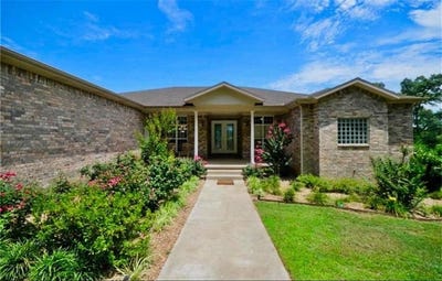 /international/us/302-madison-2500-huntsville-ar-110098589930/