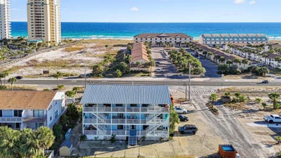 /international/us/8460-gulf-blvd-navarre-beach-fl-110103251378/