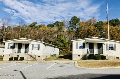 /international/us/1504-iris-circle-greenville-nc-110103291299/