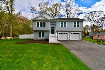 /international/us/81-lonsdale-street-west-warwick-ri-110107848454/