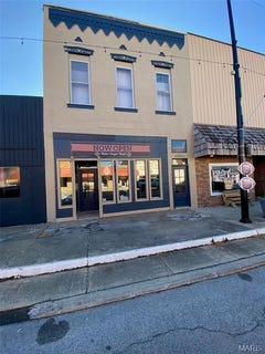 /international/us/105-w-state-street-nokomis-il-110103230433/