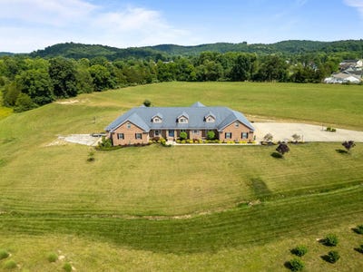 /international/us/279-south-forty-drive-evans-wv-110101526990/