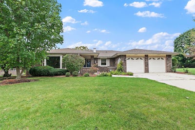 /international/us/104-millis-lane-schaumburg-il-110110325988/