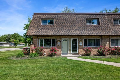 /international/us/895-richard-street-aurora-il-110108442887/