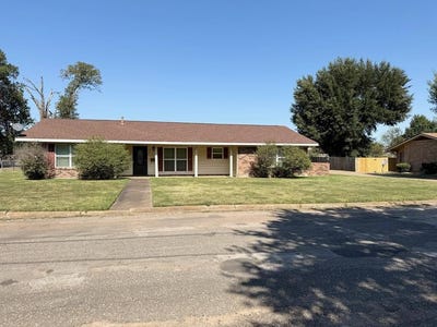 /international/us/121-briar-lane-crockett-tx-110095124309/