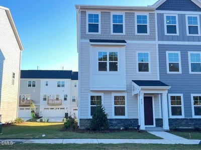 /international/us/419-deercroft-drive-apex-nc-110104558937/