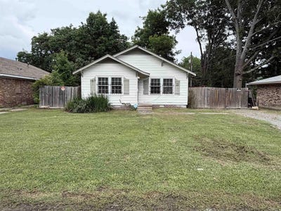 /international/us/2405-s-cypress-pine-bluff-ar-110108304408/