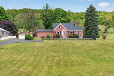 /international/us/2210-virginia-avenue-bluefield-va-110107853945/