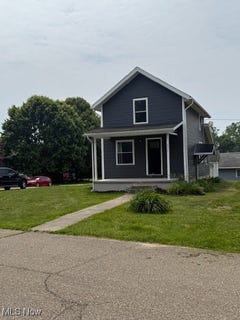 /international/us/637-maple-street-newcomerstown-oh-110100329756/