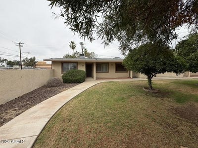 /international/us/10639-w-coggins-drive-sun-city-az-110107546058/