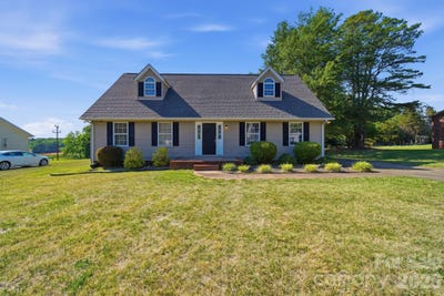 /international/us/313-sunrise-circle-shelby-nc-110108218837/