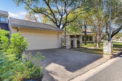 /international/us/8151-meandering-way-austin-tx-110104153920/