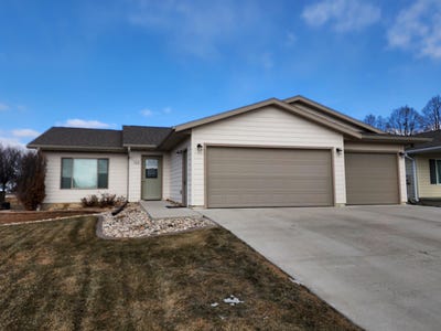 /international/us/102-cole-yankton-sd-110105268719/