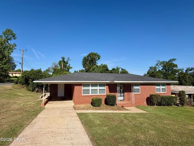 /international/us/2957-park-street-marianna-fl-110107463308/