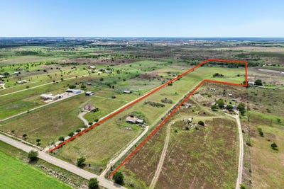 /international/us/14204-graef-rd-creedmoor-tx-110107798025/