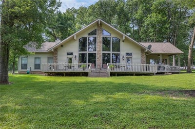 /international/us/2250-dillard-road-brenham-tx-110105357081/