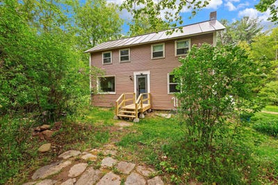 /international/us/1757-wildlife-road-hartford-vt-110108576673/