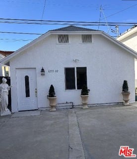/international/us/6235-1-2-banner-ave-los-angeles-ca-110109009735/