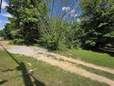 /international/us/298-n-long-st-starkville-ms-110108608087/