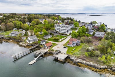 /international/us/6-merritt-house-road-harpswell-me-110108177744/