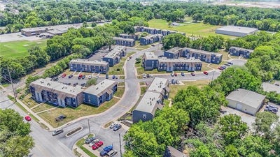/international/us/13901-grandboro-lane-grandview-mo-110101138279/