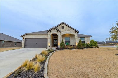 /international/us/4701-avion-drive-sanger-tx-110097136420/