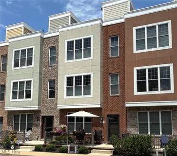 /international/us/23-mckinley-place-lakewood-oh-110101244979/