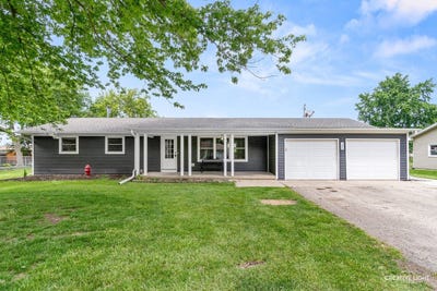 /international/us/144-e-grant-street-leland-il-110108257693/