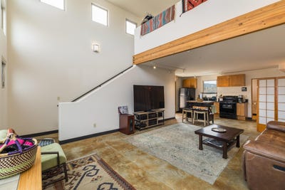 /international/us/204-bendix-drive-taos-nm-110107285362/