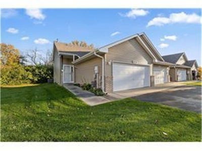 /international/us/6314-cavell-court-brooklyn-park-mn-110107668772/