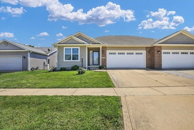 /international/us/1711-e-lexington-drive-urbana-il-110108339248/