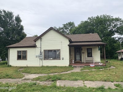 /international/us/425-n-fountain-street-carterville-mo-110108349550/