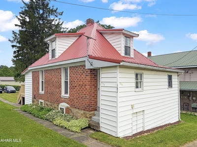 /international/us/182-n-main-street-carrolltown-pa-110108818567/