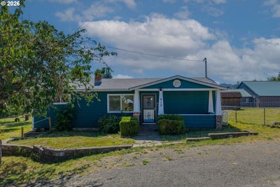 /international/us/412-23rd-st-myrtlepoint-or-110109057660/