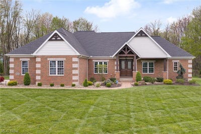 /international/us/8622-hunters-ridge-run-wadsworth-oh-110107751811/