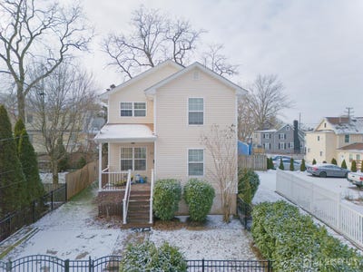 /international/us/14-amherst-street-highland-park-nj-110106169078/
