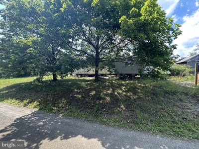 /international/us/10891-poplar-avenue-fannettsburg-pa-110100703075/