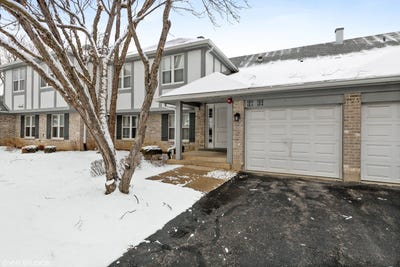 /international/us/184-brook-lane-vernon-hills-il-110107282594/