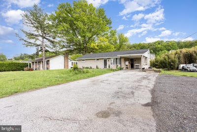 /international/us/212-church-road-york-pa-110099299459/