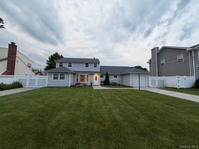 /international/us/40-relda-street-plainview-ny-110108723165/