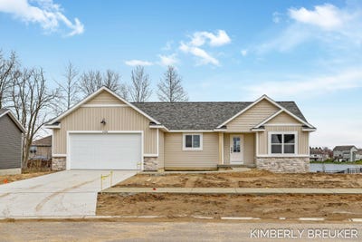 /international/us/11782-everett-avenue-allendale-mi-110107017743/