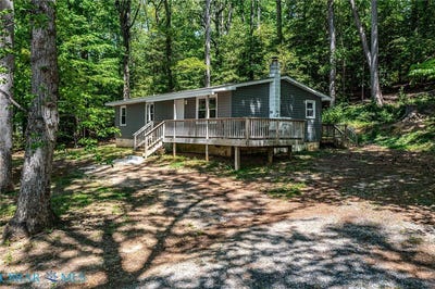 /international/us/8993-river-road-lancaster-va-110107924641/
