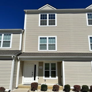 /international/us/120-amber-circle-christiansburg-va-110107396459/